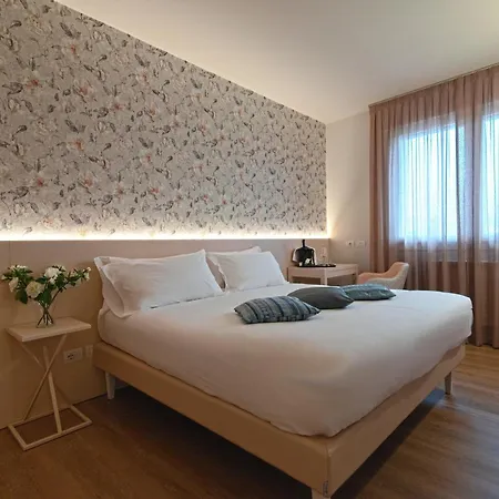 Civico 4 招待所 3*