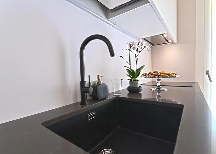 Πανσιόν Civico 4 3*